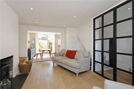 3 bedroom terraced house to rent - Photo 4