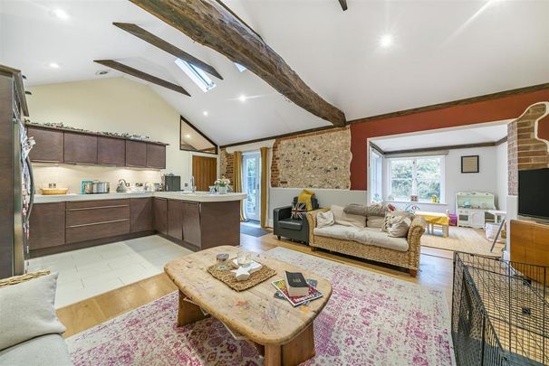 2 bedroom semi-detached house to rent - Photo 1