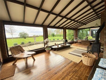 5 bedroom detached house to rent - Photo 3