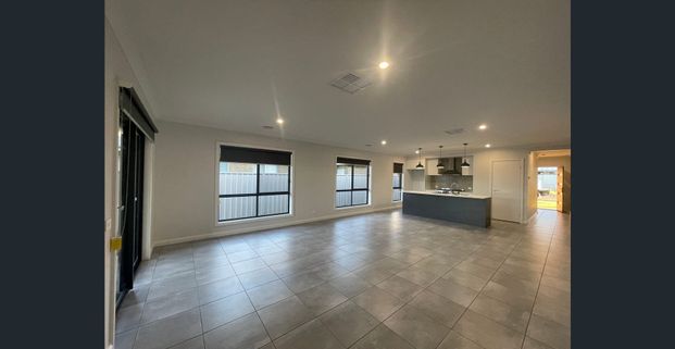 Modern Family Home - Photo 1