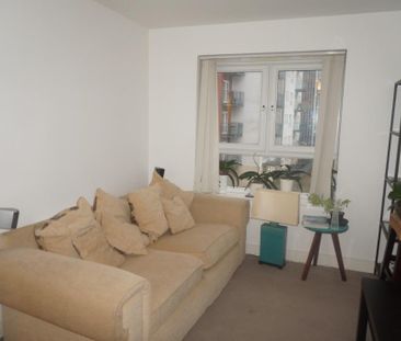 1 bedroom flat to rent - Photo 6