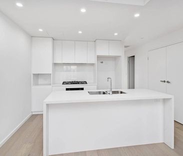 STUNNING EXECUTIVE 3 BEDROOM APARTMENT - Photo 4