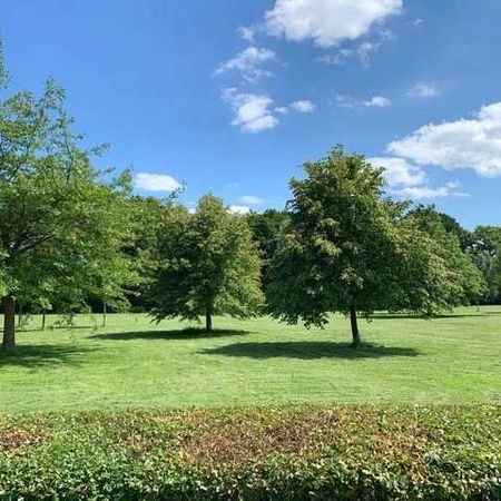 An idyllic Wealden farmhouse with beautiful gardens. - Photo 4