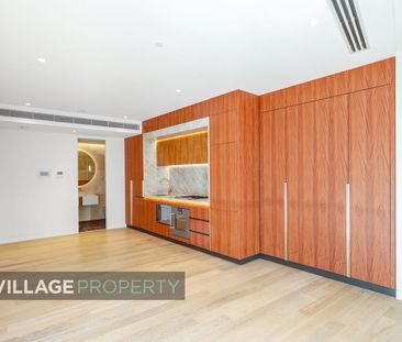 KING & PHILLIP - Near New High Floor Studio Residence - Photo 1