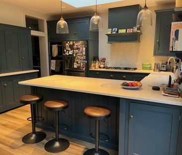 Double room in 5 bed house on quiet street - frequent sole use - Photo 4