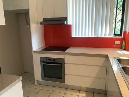 2 Bedroom Modern Unit - Photo 4