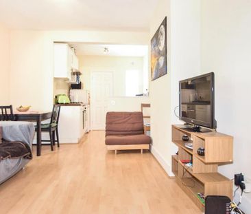 2 bedroom maisonette to rent - Photo 6