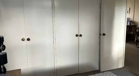 Spacious Mt Eden 2brm in Brilliant location and gated complex with one car port - Photo 5