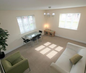 2 bedroom flat to rent - Photo 2
