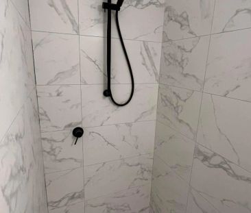 Perfectly positioned Studio apartment in a fabulous yet quiet locat... - Photo 2