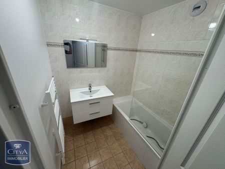 Location Appartement 2 pièces 49m² NICE 06100 - Photo 4