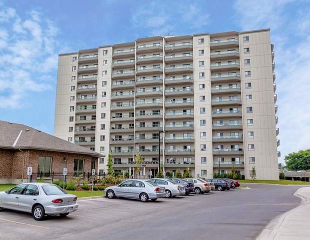 Beaverbrook Towers III | 1420 Beaverbrook Avenue, London - Photo 1