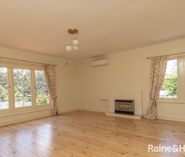 Character Home for Rent in Highly Sought-After Blackwood - Photo 2