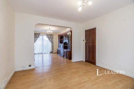 3 bedroom semi-detached house to rent - Photo 3