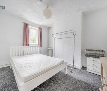 6 bedroom terraced house to rent - Photo 4