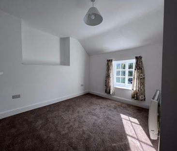 Main Road, Pontesbury, Shrewsbury, SY5 0PS - Photo 6