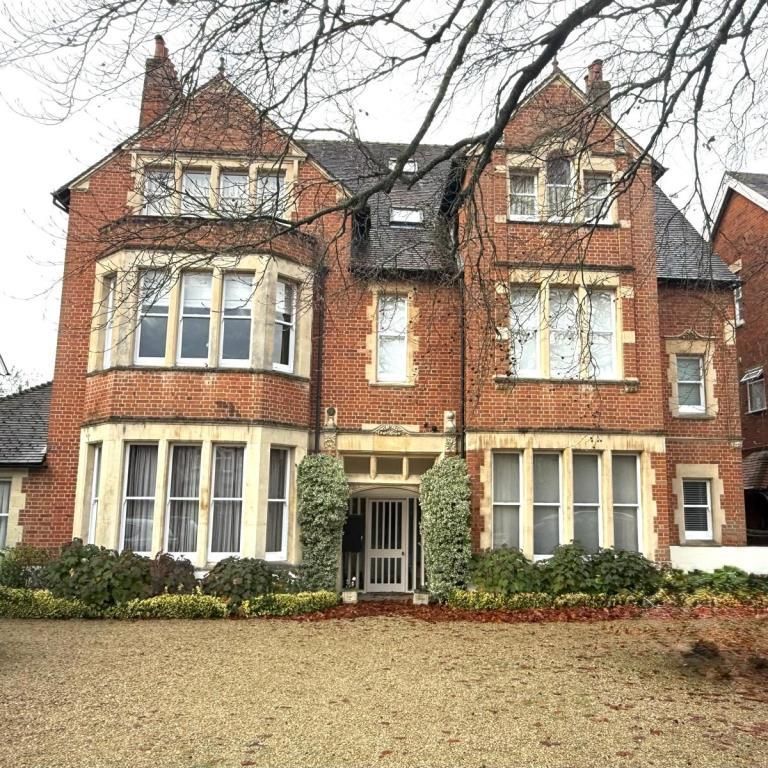 2 bedroom maisonette to rent - Photo 2