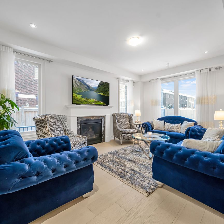 For Lease - 171 Great Falls Boulevard, Hamilton, Ontario - Photo 1