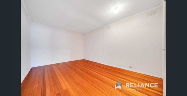 Superb Family Living with Perfect Location - Photo 1