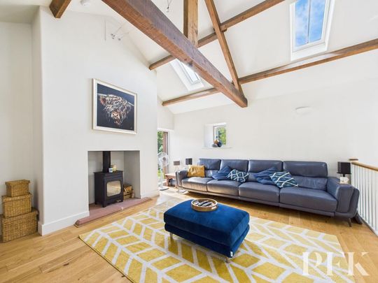 5 bedroom barn conversion to rent - Photo 1
