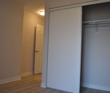 For Lease - 954 Chapman Mills Drive, Barrhaven, Ontario - Photo 3