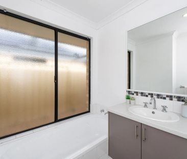 Spacious home in the heart of Lakelands. - Photo 6