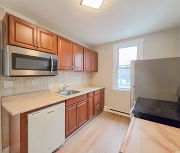 For Lease - 38 Olive Avenue Unit# Main, Oshawa, Ontario - Photo 3