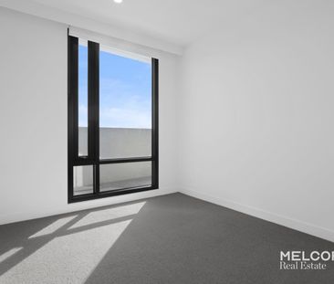 UNFURNISHED APARTMENT WITH EXPANSIVE BALCONY AT M-CITY - Photo 4