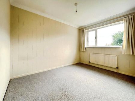 4 bedroom detached house to rent - Photo 4