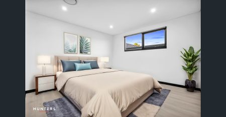 Brand New, Luxurious 5-Bedroom Home in a Prime Location - Photo 5