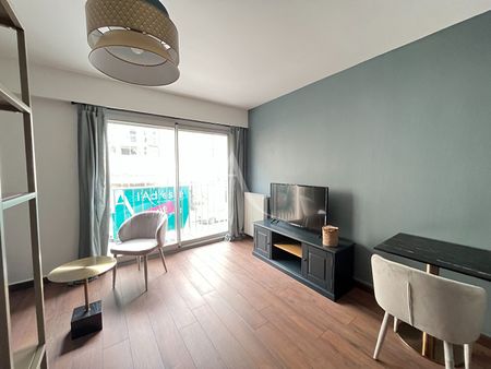 Location Appartement 1 pièce 26m² - Photo 3