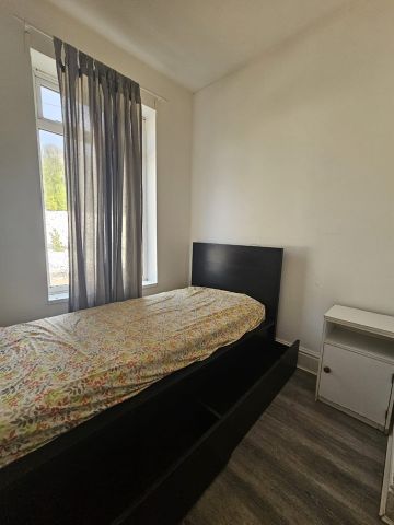 Room in a Shared House, Blagden St, S2 - Photo 3