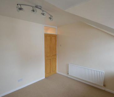 2 bedroom semi-detached house to rent - Photo 6