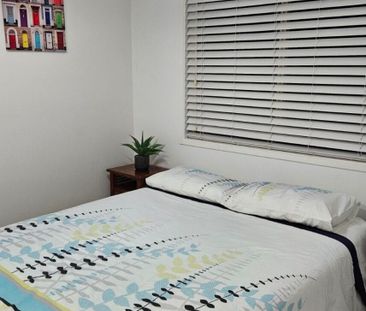 Shared House – 2 bedrooms available in independent Granny Flat - Photo 6