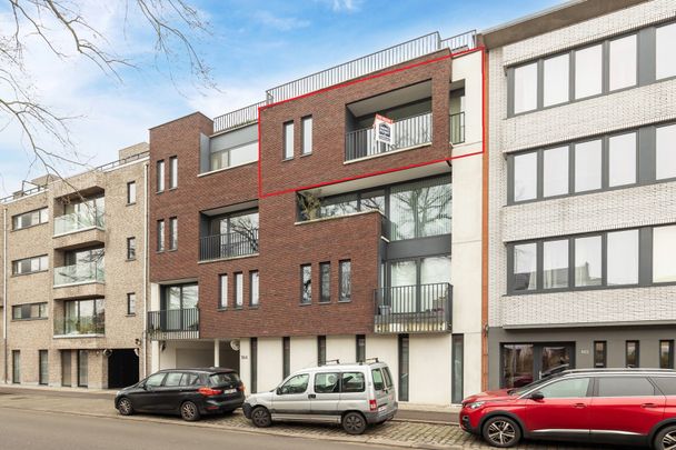 RECENT APPARTEMENT MET PARKING OP CENTRALE LOCATIE - Photo 1