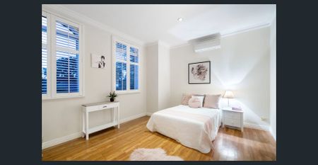Palatial Family Oasis in the Heart of Nedlands - Photo 5