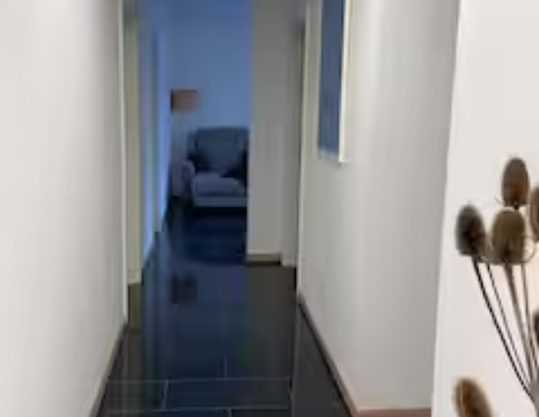 4-Zimmer-Wohnung mit Tiefgaragenplatz in Frankfurt - Foto 1