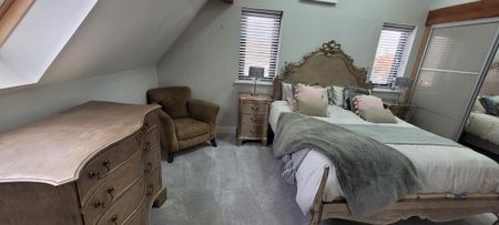 4 bedroom detached house to rent - Photo 3