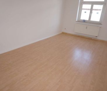 Wohnen im DG- frei ab 1.3.25 - Balkon - Stellplatz möglich!! - Foto 1