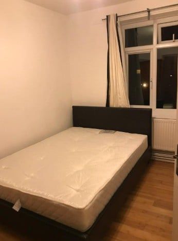 Room in a Shared Flat, Frensham Drive, SW15 - Photo 2