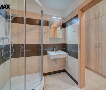 Pronájem bytu 1+kk 28 m² - Photo 1