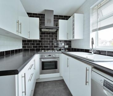 2 bedroom maisonette to rent - Photo 2