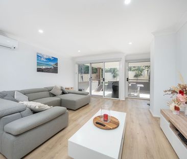 Stlylish Townhouse In Quiet Location - Photo 1