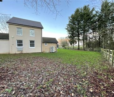 A well-presented four bedroom house, with a large garden in a rural... - Photo 1