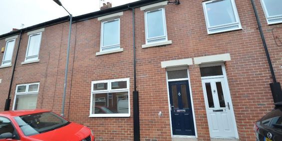 3 bedroom terraced house to rent - Photo 3