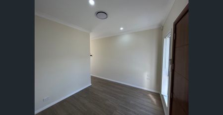 Exquisite Duplex Living - Your Dream Home Awaits! - Photo 2