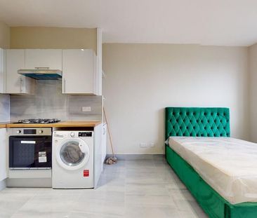 Studio to rent - Photo 2