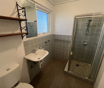 Location at its best... - Photo 6