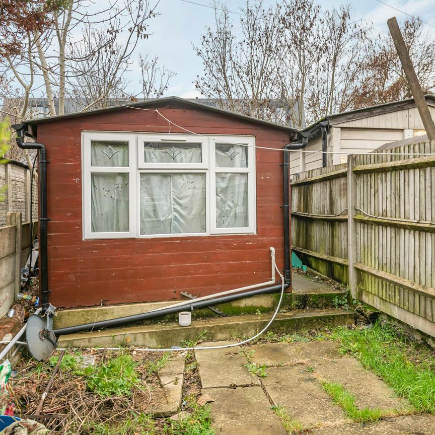 Bensham Lane - Photo 1