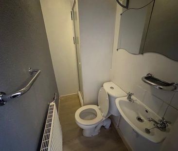 1 bedroom house to rent - Photo 2